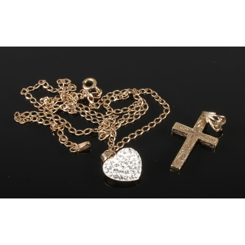 349 - A small collection of 9ct gold jewellery. Includes 9ct crucifix pendant along with a 9ct gold and pa... 