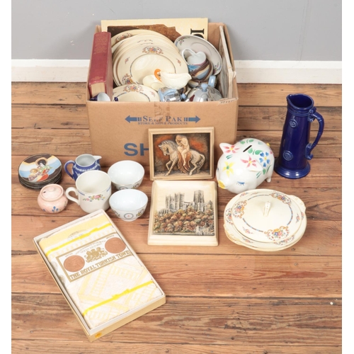 189 - A box of miscellaneous. Includes Bosson wall plaques, Grindley dinnerwares, Beswick ware sauceboat, ... 