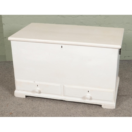 508 - A painted pine mule chest 

Hx61cm
Wx99cm
Dx56cm