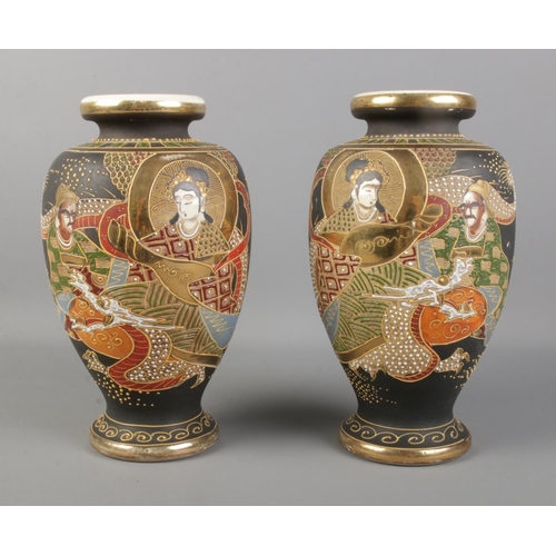 125 - A pair of Japanese satsuma vases with Goddess and Immortals design

Hx26cm