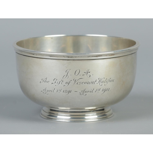 71 - An early 20th century small silver presentation bowl. Inscription reads JOA, The Gift of Viscount Ha... 