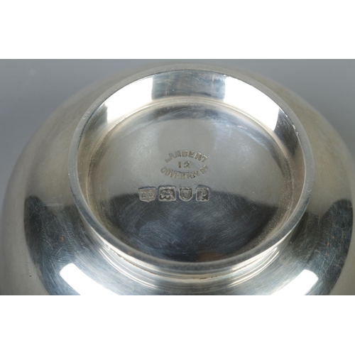 71 - An early 20th century small silver presentation bowl. Inscription reads JOA, The Gift of Viscount Ha... 