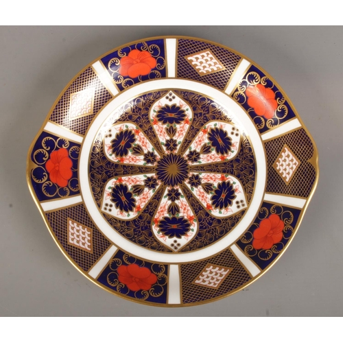 366 - A Royal Crown Derby Imari dish. 1128 pattern, 25cm diameter. First quality.