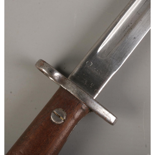 370 - A British 1907 pattern bayonet with 42cm fullered blade. CANNOT POST OVERSEAS