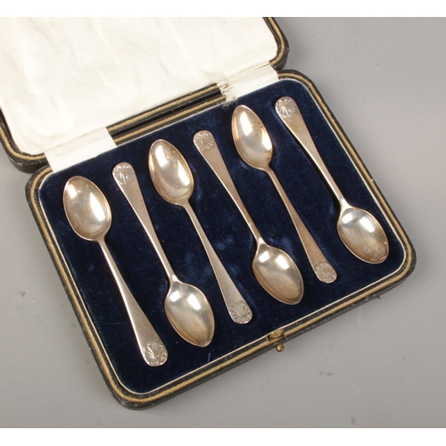 373 - A cased set of six silver demitasse spoons. Assayed Sheffield 1925 by John & William F Deakin. 54g.