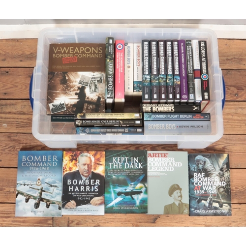 401 - A box of WWI & WWII bomber command/air force books. Including Bomber Boys, Bomber Harris, V-Bombers,... 