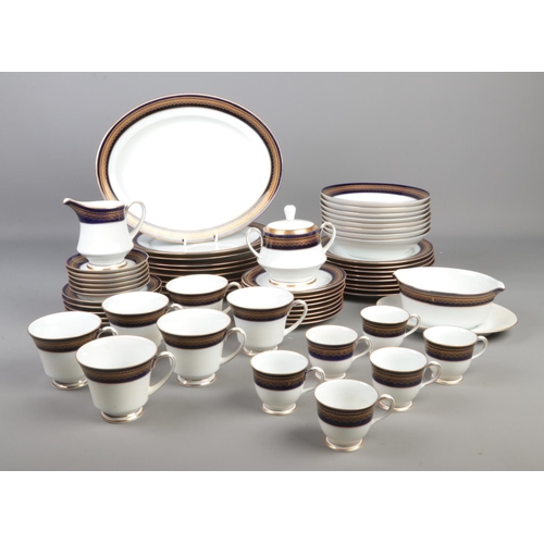 118 - A Noritake Legacy Vienna dinner service including tea cups and saucers, sugar bowl, milk jug, gravy ... 