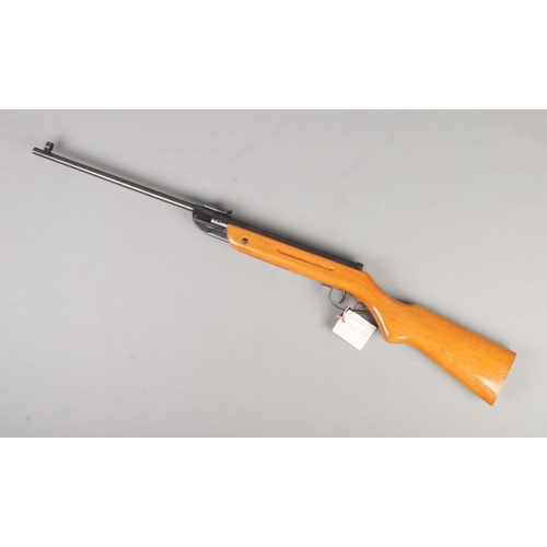 425 - A Chinese Pioneer .177 break barrel air rifle serial number G6432. CANNOT POST.