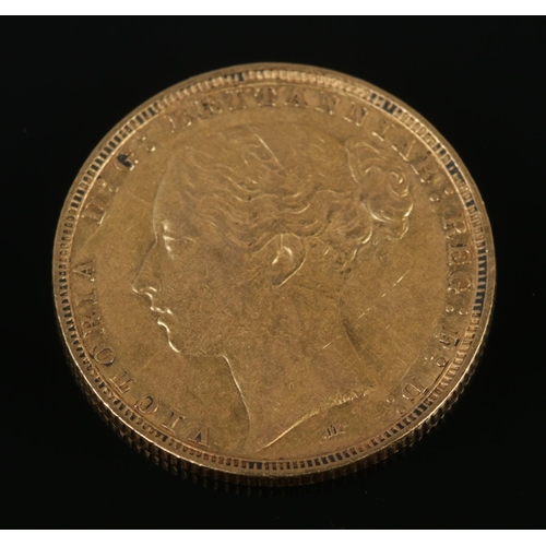 74 - A Victoria gold full sovereign, Melbourne Mint, 1885. 7.96g.