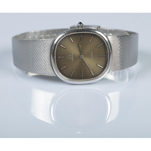 84 - A stainless steel Omega De Ville manual bracelet watch. Having Omega 625 movement. Width 2.9cm.