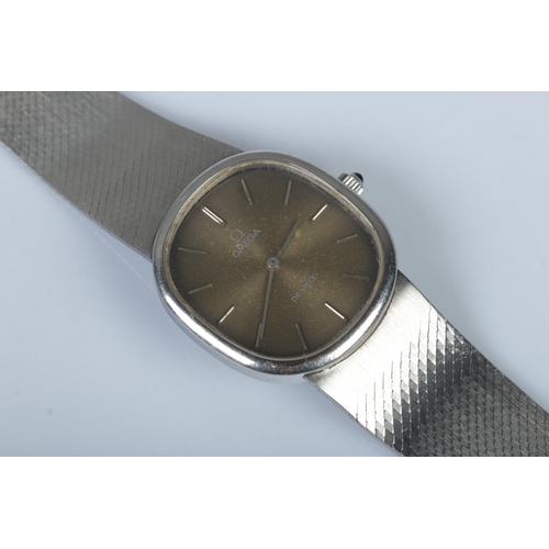 84 - A stainless steel Omega De Ville manual bracelet watch. Having Omega 625 movement. Width 2.9cm.