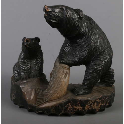 228 - A large hand carved Japanese bear & cub 

Hx31cm
Wx37cm