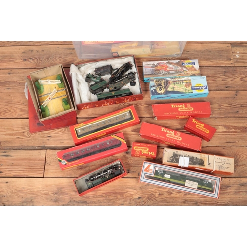 328 - A quantity of various boxed railway models and accessories including models by Tri-ang, Hornby, Athe... 