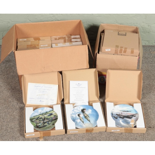 250 - Two boxes of boxed military aviation Royal Doulton and Coalport Bradford Exchange cabinet plates. Ap... 