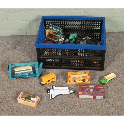 300 - A box of assorted diecast vehicles to include ERTL, Matchbox, Corgi, Lesney, etc.