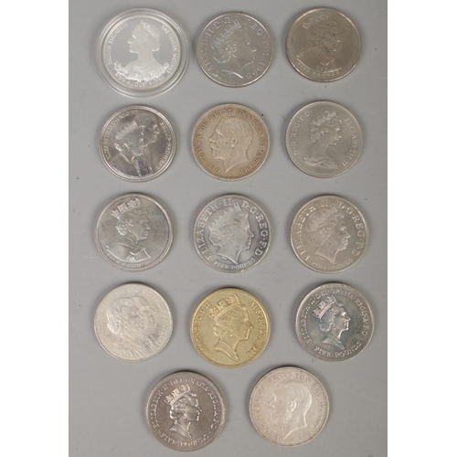 499 - A qauntity of mostly five pound commemorative coins. Includes 1805-2005 Trafalgar, Queen Mother, etc... 