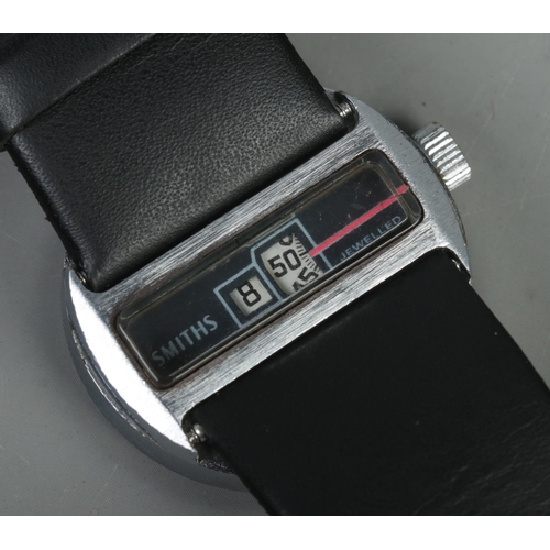 516 - A gentleman's Smiths manual digital wristwatch.