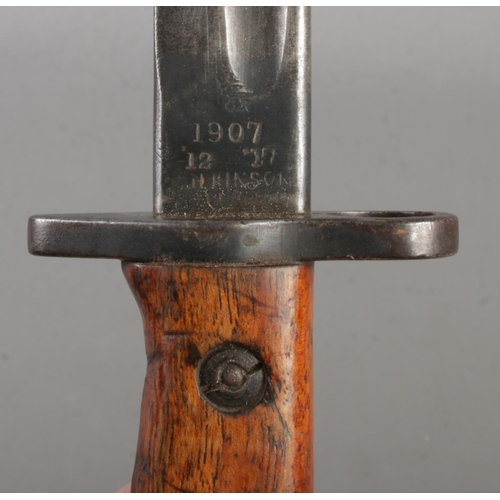 555 - A British 1907 bayonet by Wilkinson. Blade length 43cm. CANNOT POST OVERSEAS