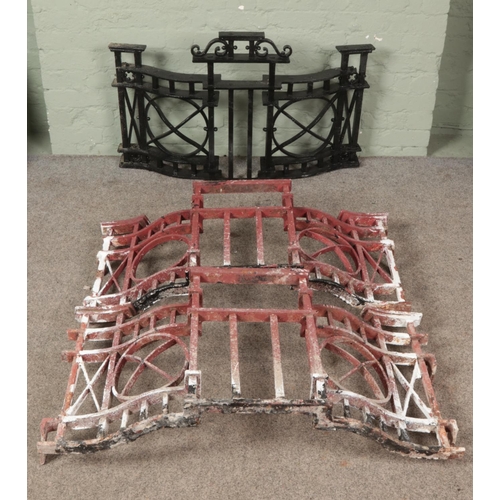 460 - A set of three cast iron Juliet balcony rails 

Hx66cm
Wx106cm
Approximately