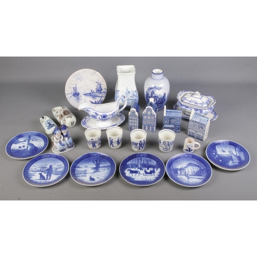 186 - A collection of assorted blue and white ceramics to include Delft's, Villeroy & Boch, Royal Copenhag... 