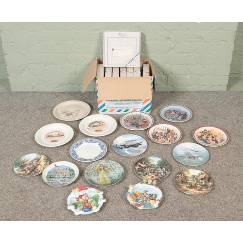 259 - A large quantity of cabinet plates including Coalport 