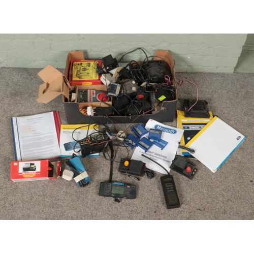 276 - A box of railway electronics. Includes boxed Hornby RP905 Control Centre, Tri-Ang RP14 Power Unit, L... 