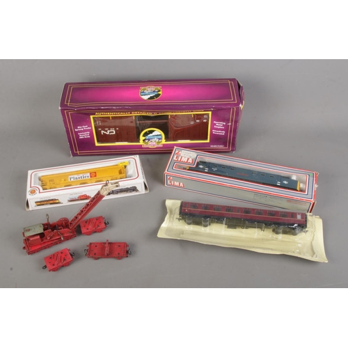 278 - A small collection mostly boxed model railway locomotives to include Lima Royal Scots Grey, Bachmann... 