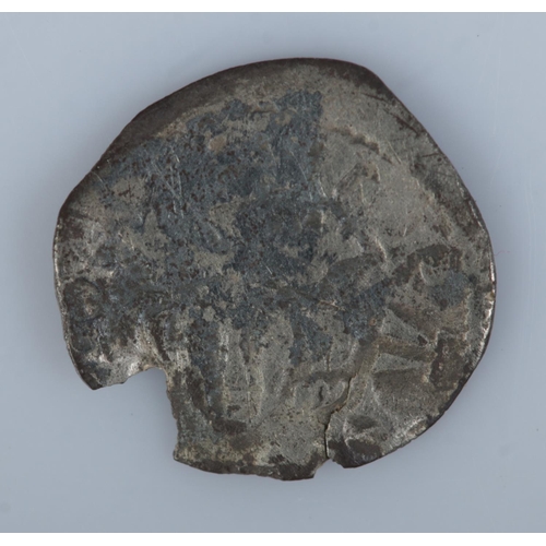 425 - An Edward I silver hammered half penny, notched (1272-1307).