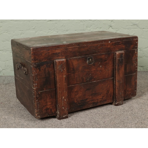 547 - A large wooden ammo box with leather handles.

Hx43cm
Wx72cm
Dx43cm