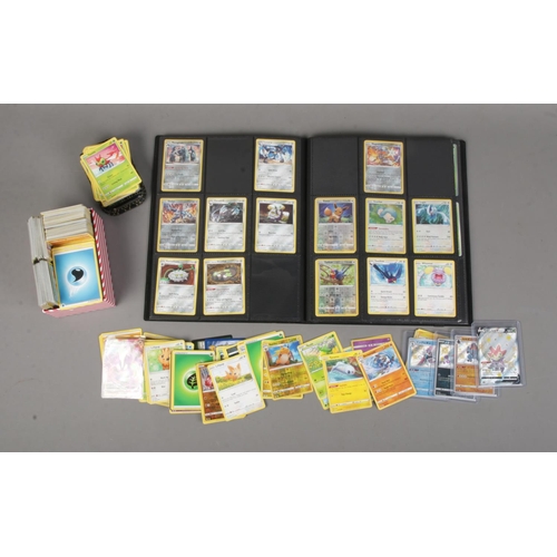 125 - A good collection of Pokémon collector's cards to include several Japanese and shiny examples. Inclu... 