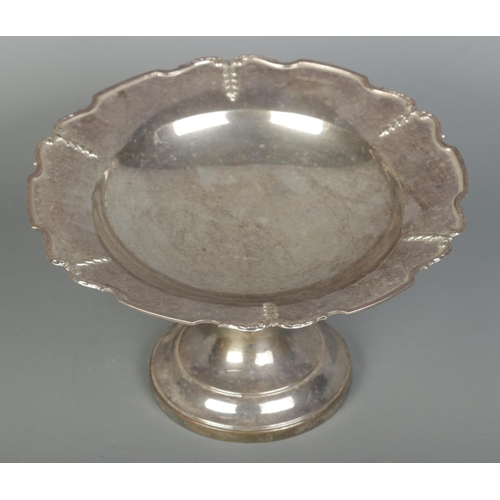 93 - A George V silver tazza with gadrooned rim. Assayed Birmingham 1923 by Docker & Burn Ltd. Height 13c... 