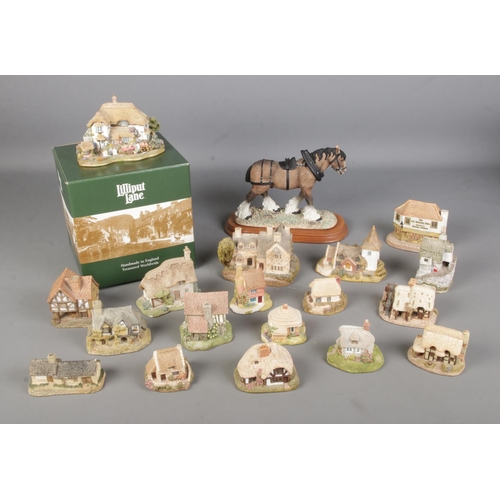 364 - A collection of mostly Lilliput lane cottages including boxed Beekeeper's Cottage, Moreton Manor, Ti... 