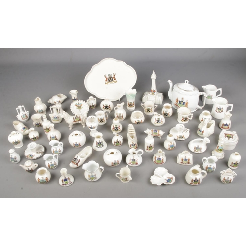 412 - A collection of assorted crested ware including Royal Vale China, Grafton China, Willow Art, S.Hanco... 