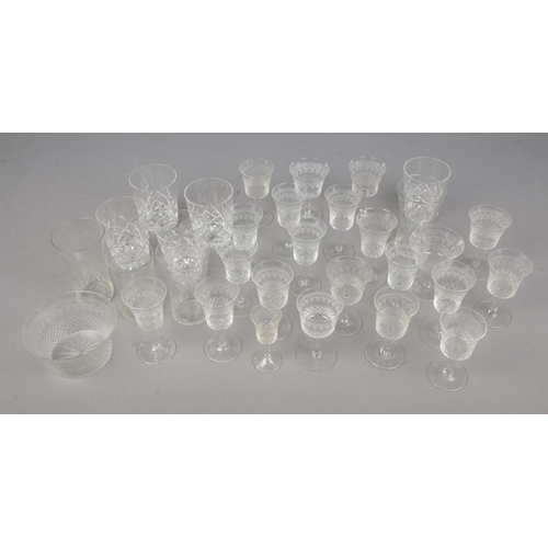 424 - A quantity of Pall Mall Lady Hamilton etched glassware including tumblers, sherry glasses, liqueur g... 