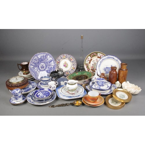 428 - A quantity of ceramics including Noritake, Ringtons, Hammersley & co, Real Old Willow, Royal Doulton... 