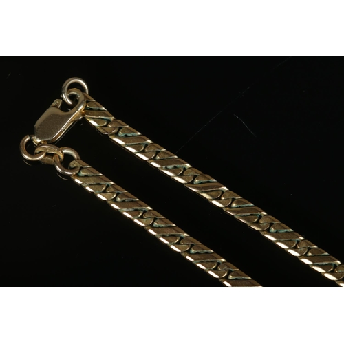 513 - A 9ct gold closed link necklace. Approx. weight 12.29g, 20cm length clasped.