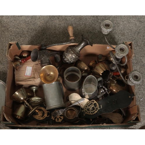 243 - A box of mixed metalwares. Includes candelabra, Swan Brand tea set on tray, copper and brass vessels... 