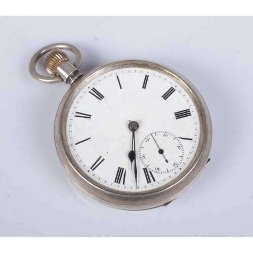 440 - An Edwardian silver pocket watch. Assayed Birmingham 1902 by Errington Watch Company.