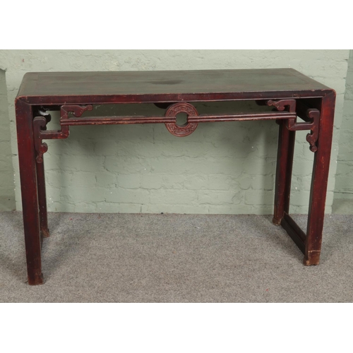 580 - A Chinese altar side table with an open carved frieze.

Hx81cm
Wx128cm
Dx50cm