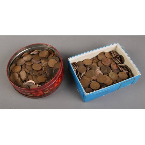 116 - A large quantity of mostly British one penny coins. Includes some other examples.