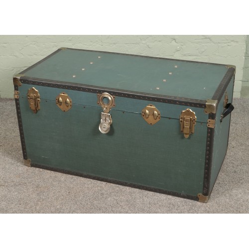 358 - A large blue travel trunk

Hx52cm
Wx101cm
Dx51cm