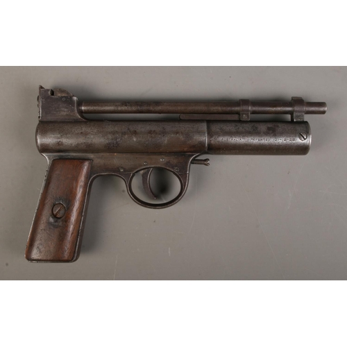 466 - A Webley and Scott Mark 1 .177 calibre air pistol, serial number 42645. CANNOT POST OVERSEAS.