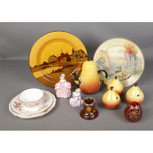 89 - A collection of ceramics to include Royal Doulton figures, Carlton Ware pear part tea service, Royal... 