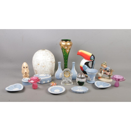 71 - A quantity of collectable ceramics and glassware. To include Wedgwood jasperware, glass mushrooms, g... 