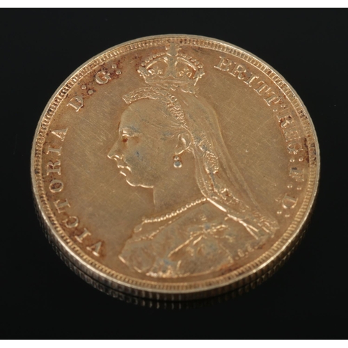 408 - A Victorian full sovereign. Dated 1887. 7.9g.