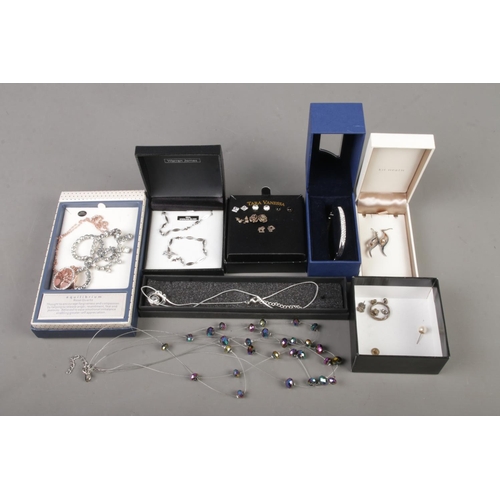 67 - A quantity of white metal and silver jewellery including sterling silver necklace & bracelet set, Si... 