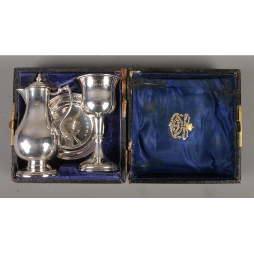 461 - A silver communion set assayed Birmingham 1875 Hilliard & Thomason, 124.2g