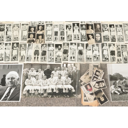 128 - A tray of assorted vintage sporting and football pictures and trade cards, to include two Topical Ti... 