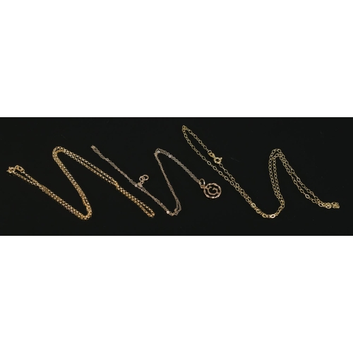 433 - Three dainty 9ct Gold chains, one with a small 'G' pendant. Total weight: 2.8g.