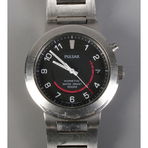 545 - A men's Pulsar kinetic wristwatch with stainless steel strap.